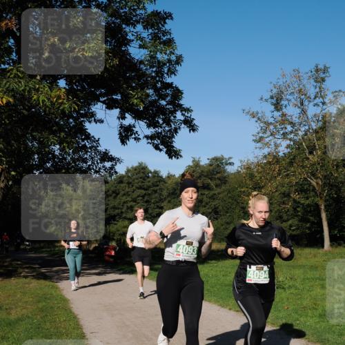 28.09.2025 - 33. Volkslauf durch das schöne Alstertal Fabian Wolf http://msf.ph/oto/8976342 28.09.2025 10:39:42 Laufen 4093, 4094 meine-sportfotos.de