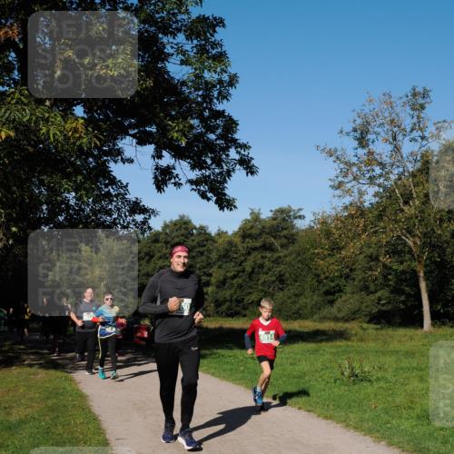 28.09.2025 - 33. Volkslauf durch das schöne Alstertal Fabian Wolf http://msf.ph/oto/8976450 28.09.2025 10:40:01 Laufen 4914 meine-sportfotos.de