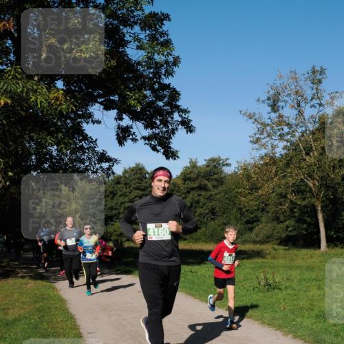 28.09.2025 - 33. Volkslauf durch das schöne Alstertal Fabian Wolf http://msf.ph/oto/8976456 28.09.2025 10:40:01 Laufen 4160, 4914 meine-sportfotos.de