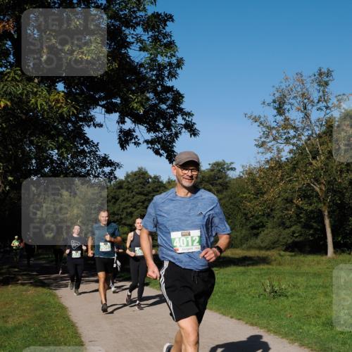 28.09.2025 - 33. Volkslauf durch das schöne Alstertal Fabian Wolf http://msf.ph/oto/8976498 28.09.2025 10:40:07 Laufen 4186, 4045, 4012 meine-sportfotos.de