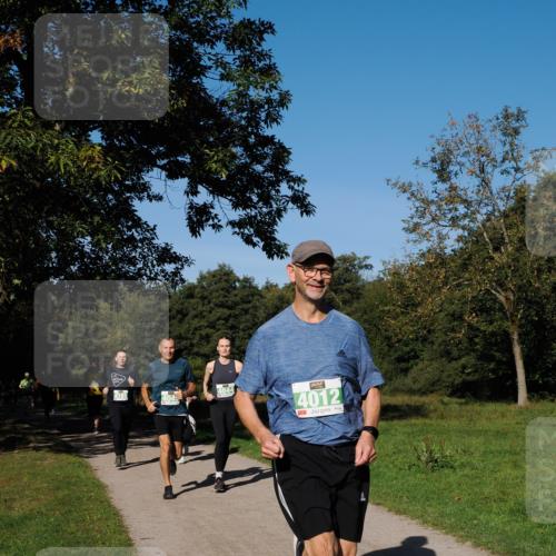 28.09.2025 - 33. Volkslauf durch das schöne Alstertal Fabian Wolf http://msf.ph/oto/8976499 28.09.2025 10:40:07 Laufen 4186, 4045, 4044, 4012 meine-sportfotos.de