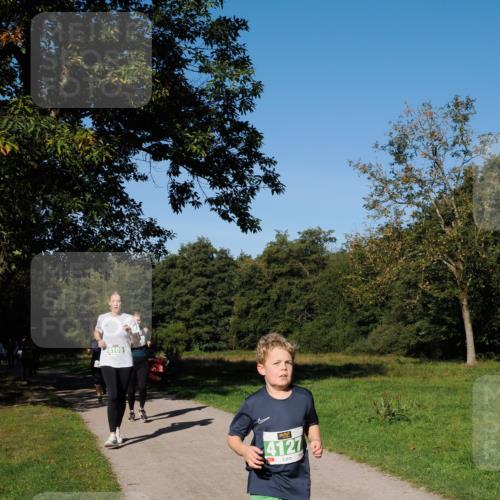 28.09.2025 - 33. Volkslauf durch das schöne Alstertal Fabian Wolf http://msf.ph/oto/8976616 28.09.2025 10:40:22 Laufen 4105, 4127 meine-sportfotos.de