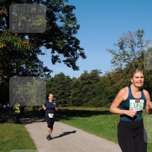 28.09.2025 - 33. Volkslauf durch das schöne Alstertal Fabian Wolf http://msf.ph/oto/8976645 28.09.2025 10:40:25 Laufen 4129 meine-sportfotos.de