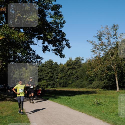 28.09.2025 - 33. Volkslauf durch das schöne Alstertal Fabian Wolf http://msf.ph/oto/8976672 28.09.2025 10:40:28 Laufen 4018 meine-sportfotos.de