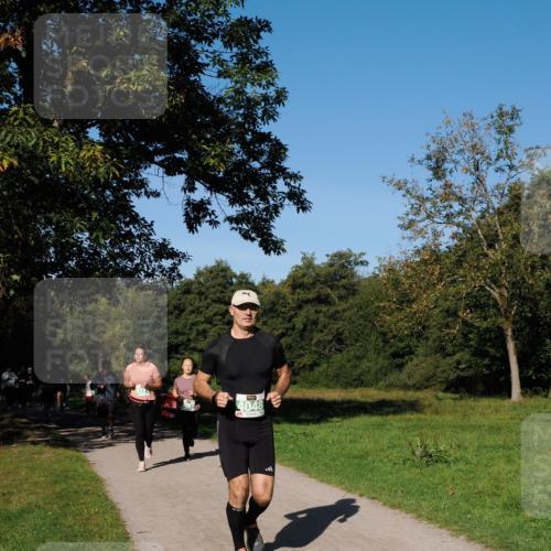 28.09.2025 - 33. Volkslauf durch das schöne Alstertal Fabian Wolf http://msf.ph/oto/8976688 28.09.2025 10:40:31 Laufen 4048 meine-sportfotos.de