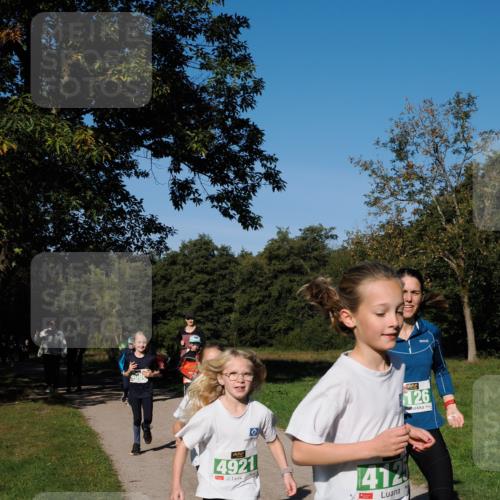 28.09.2025 - 33. Volkslauf durch das schöne Alstertal Fabian Wolf http://msf.ph/oto/8976782 28.09.2025 10:40:48 Laufen 4921, 1412, 126 meine-sportfotos.de
