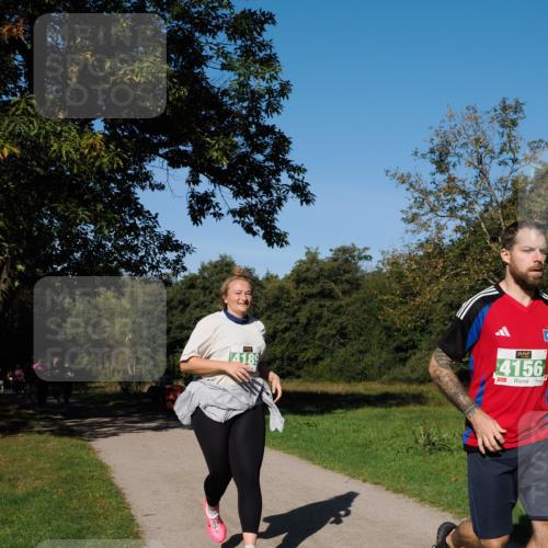 28.09.2025 - 33. Volkslauf durch das schöne Alstertal Fabian Wolf http://msf.ph/oto/8976873 28.09.2025 10:41:11 Laufen 4189, 4156 meine-sportfotos.de