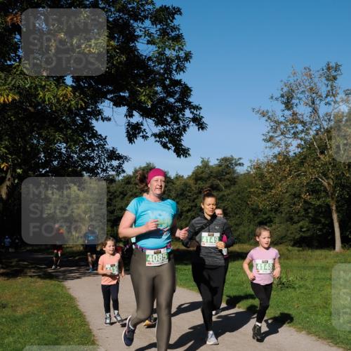 28.09.2025 - 33. Volkslauf durch das schöne Alstertal Fabian Wolf http://msf.ph/oto/8976949 28.09.2025 10:41:40 Laufen 4085, 4149, 4148 meine-sportfotos.de