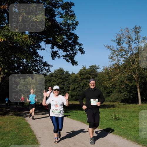 28.09.2025 - 33. Volkslauf durch das schöne Alstertal Fabian Wolf http://msf.ph/oto/8977023 28.09.2025 10:42:01 Laufen 4903, 4904 meine-sportfotos.de