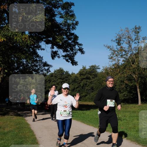 28.09.2025 - 33. Volkslauf durch das schöne Alstertal Fabian Wolf http://msf.ph/oto/8977028 28.09.2025 10:42:02 Laufen 4903, 4904 meine-sportfotos.de