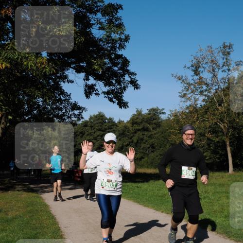 28.09.2025 - 33. Volkslauf durch das schöne Alstertal Fabian Wolf http://msf.ph/oto/8977029 28.09.2025 10:42:02 Laufen 4903, 4904 meine-sportfotos.de