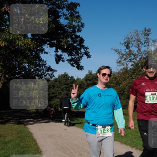 28.09.2025 - 33. Volkslauf durch das schöne Alstertal Fabian Wolf http://msf.ph/oto/8977221 28.09.2025 10:43:22 Laufen 4143, 4172 meine-sportfotos.de