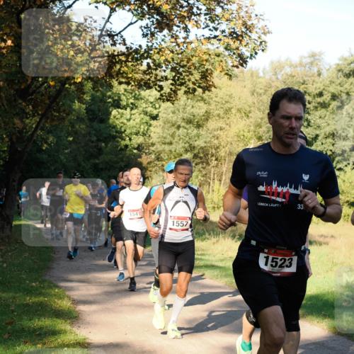28.09.2025 - 33. Volkslauf durch das schöne Alstertal Fabian Wolf http://msf.ph/oto/8978079 28.09.2025 10:03:54 Laufen 1541, 1557, 1523, 33 meine-sportfotos.de