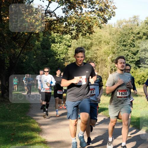 28.09.2025 - 33. Volkslauf durch das schöne Alstertal Fabian Wolf http://msf.ph/oto/8978084 28.09.2025 10:04:01 Laufen 1017, 1572, 1556, 56, 27, 1628 meine-sportfotos.de