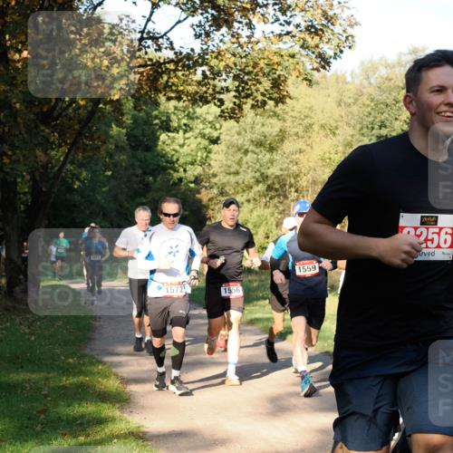28.09.2025 - 33. Volkslauf durch das schöne Alstertal Fabian Wolf http://msf.ph/oto/8978088 28.09.2025 10:04:02 Laufen 1013, 1572, 1556, 1559, 256 meine-sportfotos.de