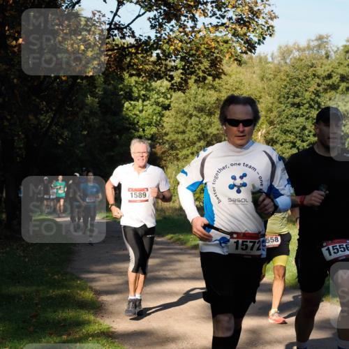 28.09.2025 - 33. Volkslauf durch das schöne Alstertal Fabian Wolf http://msf.ph/oto/8978092 28.09.2025 10:04:03 Laufen 1017, 1589, 1572, 558, 1556 meine-sportfotos.de