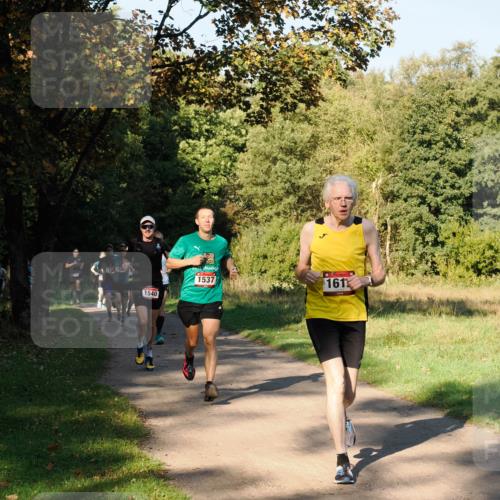 28.09.2025 - 33. Volkslauf durch das schöne Alstertal Fabian Wolf http://msf.ph/oto/8978109 28.09.2025 10:04:12 Laufen 1540, 1537, 161 meine-sportfotos.de