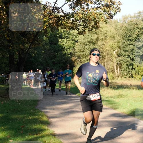 28.09.2025 - 33. Volkslauf durch das schöne Alstertal Fabian Wolf http://msf.ph/oto/8978142 28.09.2025 10:04:24 Laufen 1651, 1527, 1547, 1630 meine-sportfotos.de