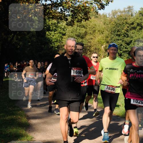 28.09.2025 - 33. Volkslauf durch das schöne Alstertal Fabian Wolf http://msf.ph/oto/8978161 28.09.2025 10:04:41 Laufen 024, 1040, 164, 1696, 155, 1636, 1026 meine-sportfotos.de