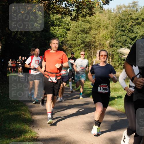 28.09.2025 - 33. Volkslauf durch das schöne Alstertal Fabian Wolf http://msf.ph/oto/8978184 28.09.2025 10:04:48 Laufen 808, 1616, 1119, 1802, 1006 meine-sportfotos.de