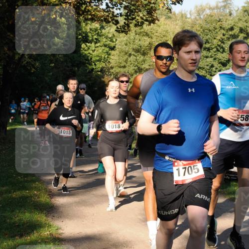 28.09.2025 - 33. Volkslauf durch das schöne Alstertal Fabian Wolf http://msf.ph/oto/8978197 28.09.2025 10:04:58 Laufen 1070, 1015, 1018, 1705, 587 meine-sportfotos.de