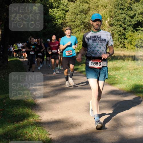 28.09.2025 - 33. Volkslauf durch das schöne Alstertal Fabian Wolf http://msf.ph/oto/8978237 28.09.2025 10:05:12 Laufen 1032, 1642, 1613, 1625, 1656 meine-sportfotos.de