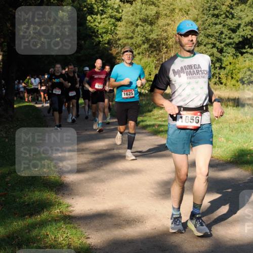 28.09.2025 - 33. Volkslauf durch das schöne Alstertal Fabian Wolf http://msf.ph/oto/8978238 28.09.2025 10:05:12 Laufen 1613, 1032, 1642, 1625, 1656 meine-sportfotos.de