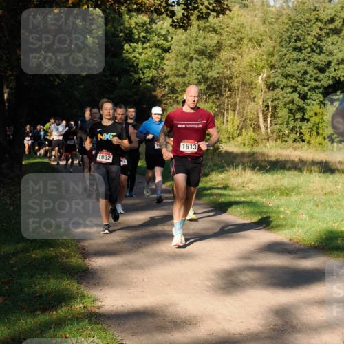 28.09.2025 - 33. Volkslauf durch das schöne Alstertal Fabian Wolf http://msf.ph/oto/8978243 28.09.2025 10:05:15 Laufen 1094, 1032, 42, 16, 1613 meine-sportfotos.de