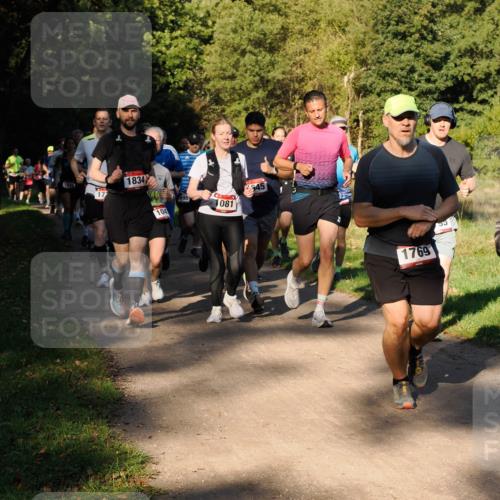 28.09.2025 - 33. Volkslauf durch das schöne Alstertal Fabian Wolf http://msf.ph/oto/8978309 28.09.2025 10:05:40 Laufen 1035, 17, 1834, 104, 081, 645, 1769 meine-sportfotos.de