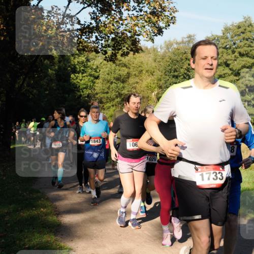 28.09.2025 - 33. Volkslauf durch das schöne Alstertal Fabian Wolf http://msf.ph/oto/8978313 28.09.2025 10:05:45 Laufen 1843, 1035, 106, 1029, 1733, 8 meine-sportfotos.de