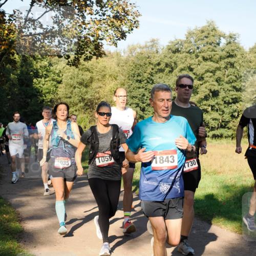 28.09.2025 - 33. Volkslauf durch das schöne Alstertal Fabian Wolf http://msf.ph/oto/8978321 28.09.2025 10:05:47 Laufen 1671, 1035, 1059, 7, 1843, 730 meine-sportfotos.de