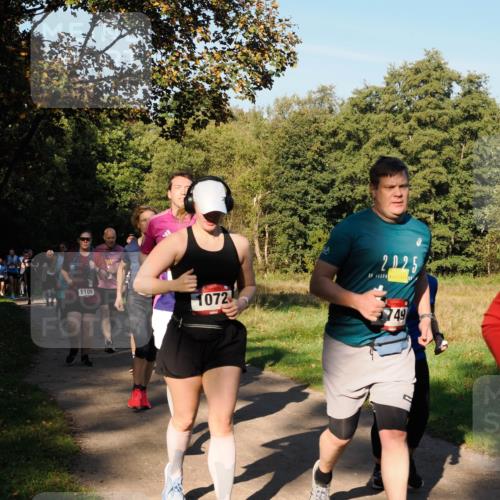 28.09.2025 - 33. Volkslauf durch das schöne Alstertal Fabian Wolf http://msf.ph/oto/8978375 28.09.2025 10:06:10 Laufen 1109, 1072, 2025, 749 meine-sportfotos.de