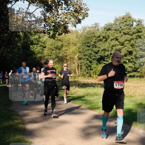 28.09.2025 - 33. Volkslauf durch das schöne Alstertal Fabian Wolf http://msf.ph/oto/8978394 28.09.2025 10:06:21 Laufen 1155, 1745, 096, 20, 102, 1698, 1756 meine-sportfotos.de