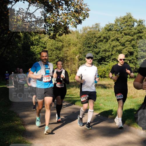 28.09.2025 - 33. Volkslauf durch das schöne Alstertal Fabian Wolf http://msf.ph/oto/8978403 28.09.2025 10:06:24 Laufen 1155, 166, 1745, 1096, 1701, 1698 meine-sportfotos.de