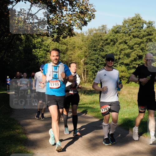 28.09.2025 - 33. Volkslauf durch das schöne Alstertal Fabian Wolf http://msf.ph/oto/8978405 28.09.2025 10:06:24 Laufen 17, 1745, 155, 1096, 1701, 1698 meine-sportfotos.de