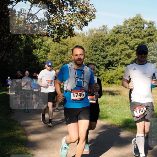 28.09.2025 - 33. Volkslauf durch das schöne Alstertal Fabian Wolf http://msf.ph/oto/8978408 28.09.2025 10:06:25 Laufen 1732, 1155, 1761, 1668, 1745, 096, 1701 meine-sportfotos.de
