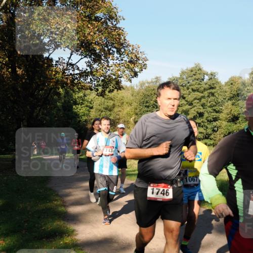 28.09.2025 - 33. Volkslauf durch das schöne Alstertal Fabian Wolf http://msf.ph/oto/8978426 28.09.2025 10:06:33 Laufen 1730, 743, 1746, 1067 meine-sportfotos.de