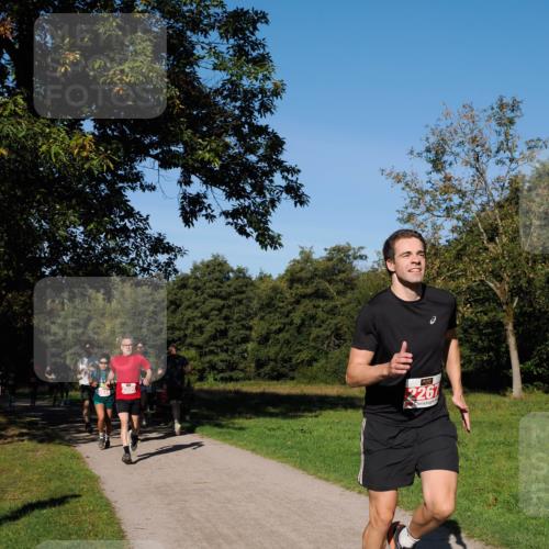 28.09.2025 - 33. Volkslauf durch das schöne Alstertal Fabian Wolf http://msf.ph/oto/8978616 28.09.2025 10:24:12 Laufen 2500, 2261 meine-sportfotos.de
