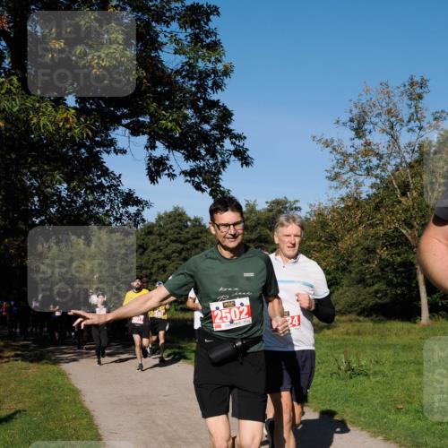 28.09.2025 - 33. Volkslauf durch das schöne Alstertal Fabian Wolf http://msf.ph/oto/8978840 28.09.2025 10:25:01 Laufen 2017, 2502, 24 meine-sportfotos.de
