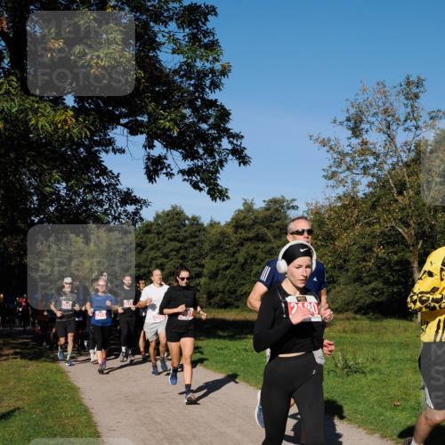 28.09.2025 - 33. Volkslauf durch das schöne Alstertal Fabian Wolf http://msf.ph/oto/8978864 28.09.2025 10:25:05 Laufen 2315, 2565, 2190 meine-sportfotos.de