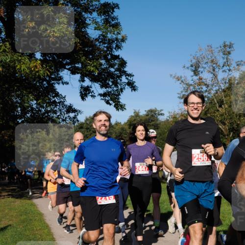 28.09.2025 - 33. Volkslauf durch das schöne Alstertal Fabian Wolf http://msf.ph/oto/8978901 28.09.2025 10:25:10 Laufen 2447, 07, 256 meine-sportfotos.de