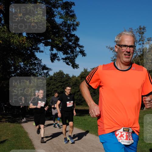 28.09.2025 - 33. Volkslauf durch das schöne Alstertal Fabian Wolf http://msf.ph/oto/8978993 28.09.2025 10:25:26 Laufen 2288, 2162, 2318 meine-sportfotos.de