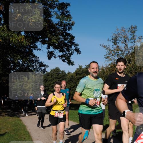 28.09.2025 - 33. Volkslauf durch das schöne Alstertal Fabian Wolf http://msf.ph/oto/8979022 28.09.2025 10:25:34 Laufen 2469 meine-sportfotos.de