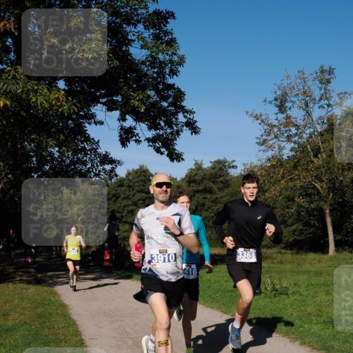 28.09.2025 - 33. Volkslauf durch das schöne Alstertal Fabian Wolf http://msf.ph/oto/8979695 28.09.2025 10:33:38 Laufen 3910, 3368, 416 meine-sportfotos.de