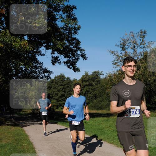 28.09.2025 - 33. Volkslauf durch das schöne Alstertal Fabian Wolf http://msf.ph/oto/8979709 28.09.2025 10:33:44 Laufen 3256, 3079, 13374 meine-sportfotos.de