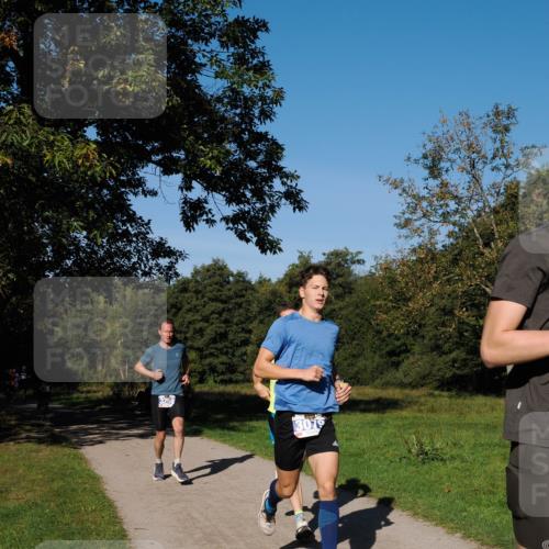 28.09.2025 - 33. Volkslauf durch das schöne Alstertal Fabian Wolf http://msf.ph/oto/8979711 28.09.2025 10:33:44 Laufen 3256, 3079 meine-sportfotos.de