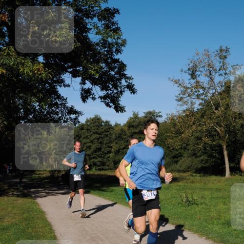28.09.2025 - 33. Volkslauf durch das schöne Alstertal Fabian Wolf http://msf.ph/oto/8979712 28.09.2025 10:33:44 Laufen 3019 meine-sportfotos.de