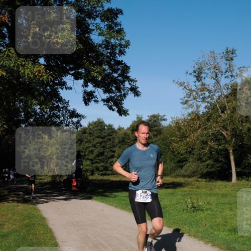28.09.2025 - 33. Volkslauf durch das schöne Alstertal Fabian Wolf http://msf.ph/oto/8979715 28.09.2025 10:33:46 Laufen 3256 meine-sportfotos.de