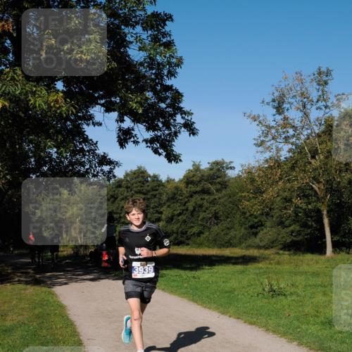 28.09.2025 - 33. Volkslauf durch das schöne Alstertal Fabian Wolf http://msf.ph/oto/8979723 28.09.2025 10:33:49 Laufen 3939 meine-sportfotos.de