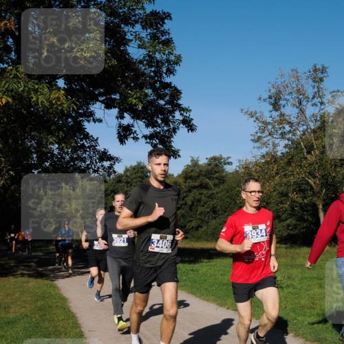 28.09.2025 - 33. Volkslauf durch das schöne Alstertal Fabian Wolf http://msf.ph/oto/8979770 28.09.2025 10:34:05 Laufen 3921, 3406, 3, 3934 meine-sportfotos.de